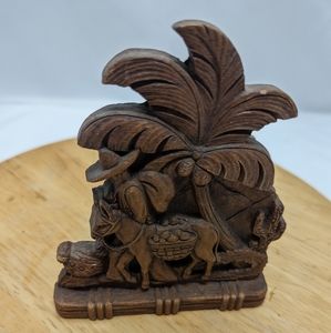 Syroco vintage brush holder , Mexican Motif